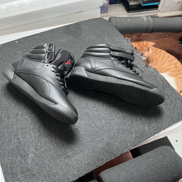 Brand new Reeboks - Picture 2 of 3